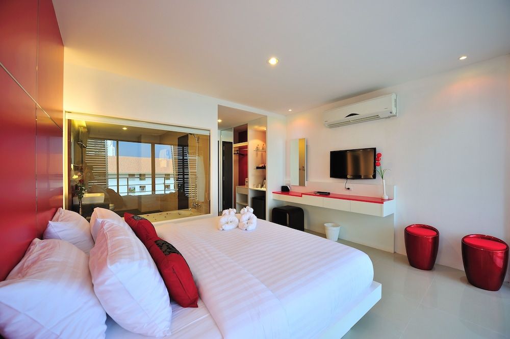 undefined Alfresco Phuket Hotel 4