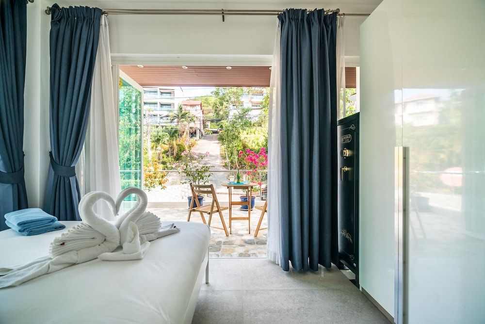 undefined Chill out Patong sea view villa 10