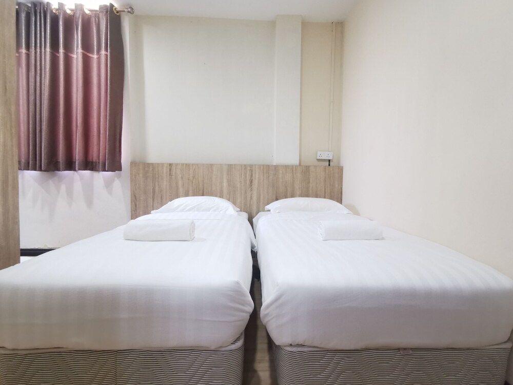 Basic Twin Room