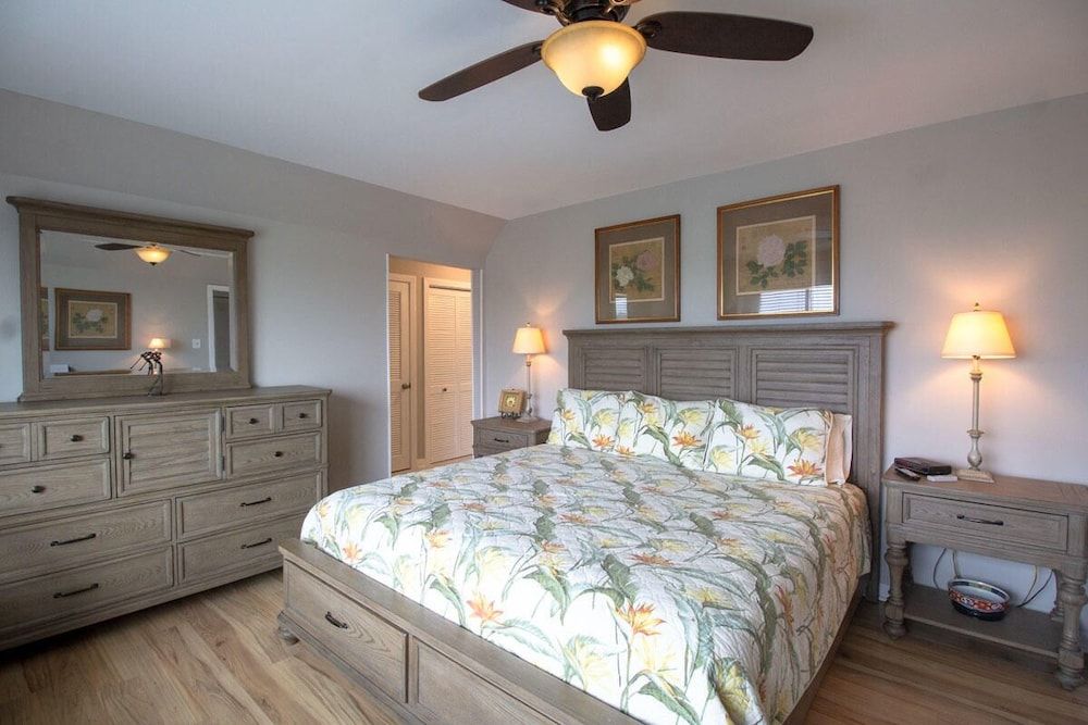 Condo, 1 King Bed, Kitchen, Ocean View