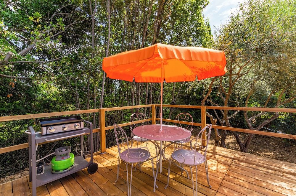 Casa Dina Superior Suite (Celadon) 10