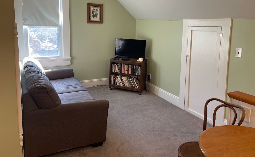 The Grey Swan Inn Deluxe Room 6