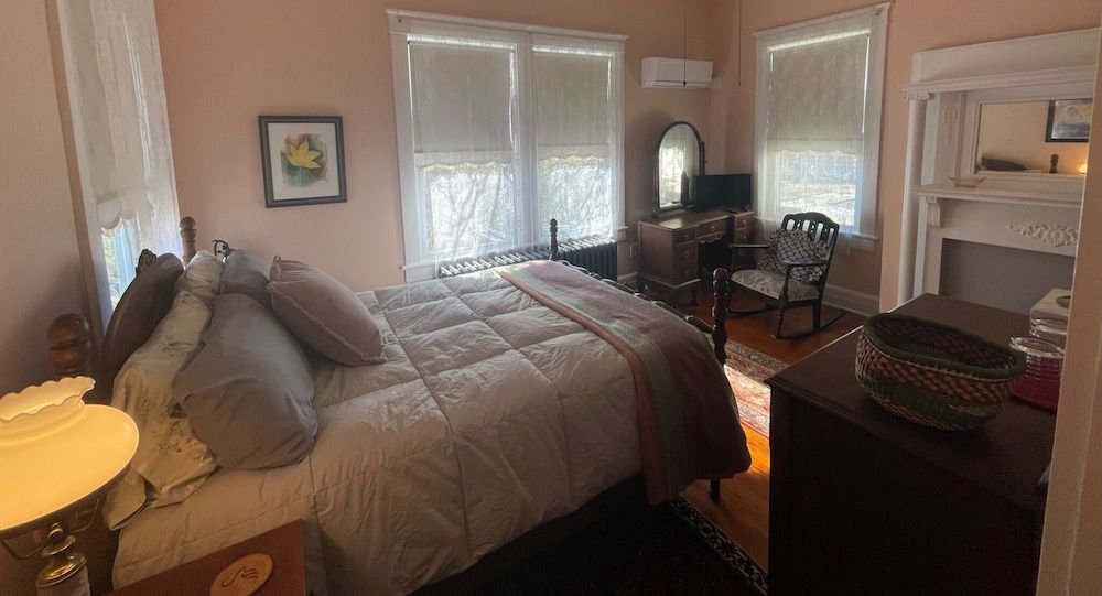 The Grey Swan Inn Junior Room 2