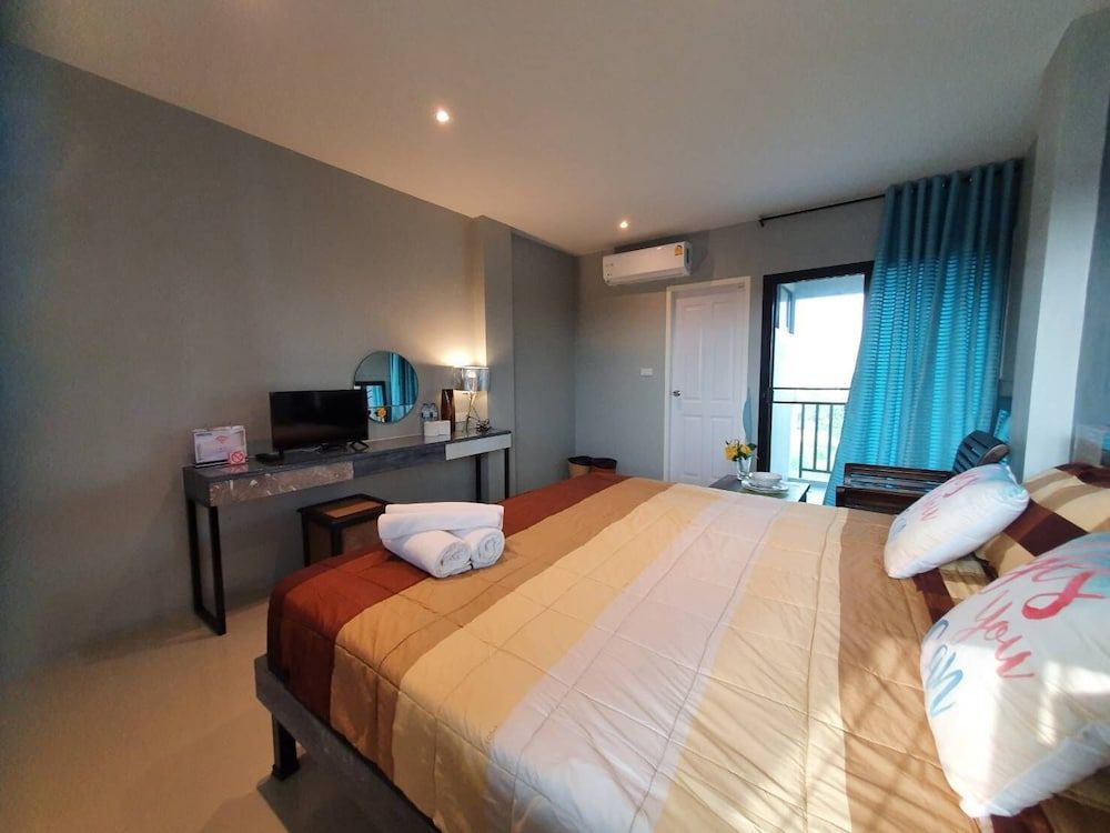 Samutsakorn Apartment Basic Studio, Multiple Beds 11