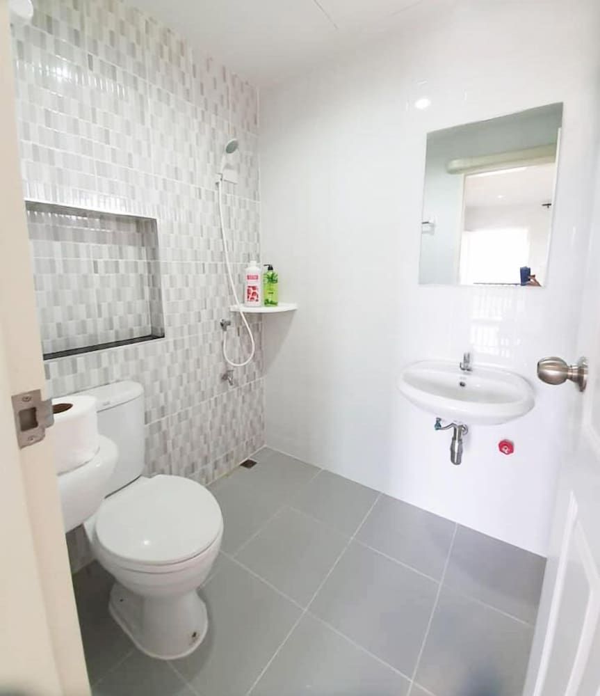 Samutsakorn Apartment Basic Studio, Multiple Beds 28