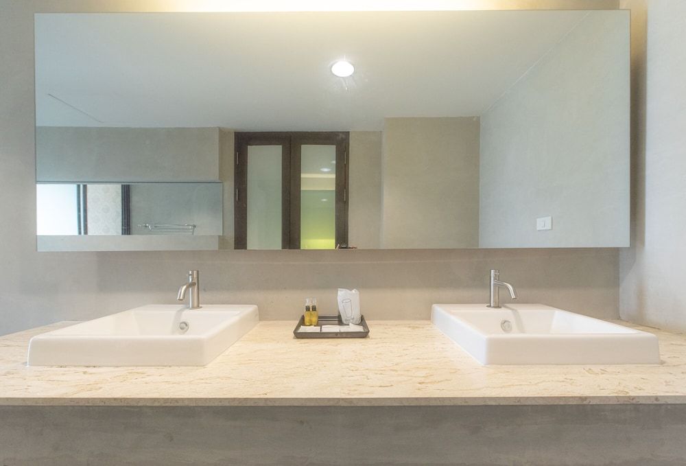 The Proud Exclusive Hotel Suite Room 13