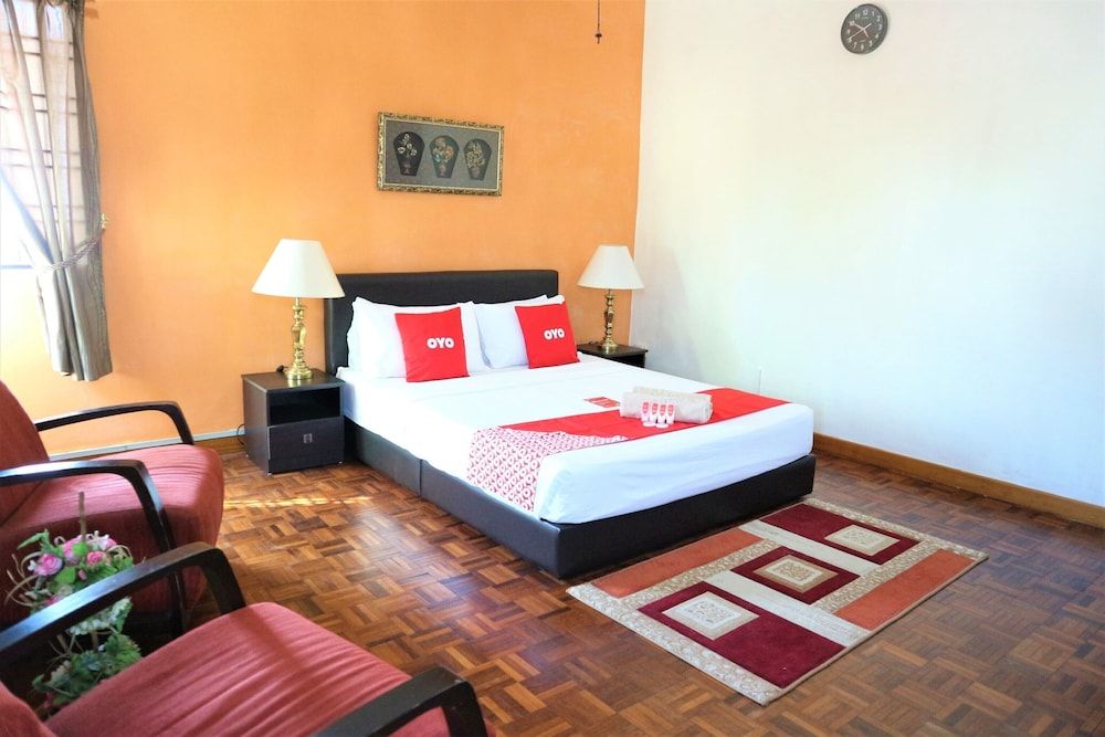Room, 3 Bedrooms