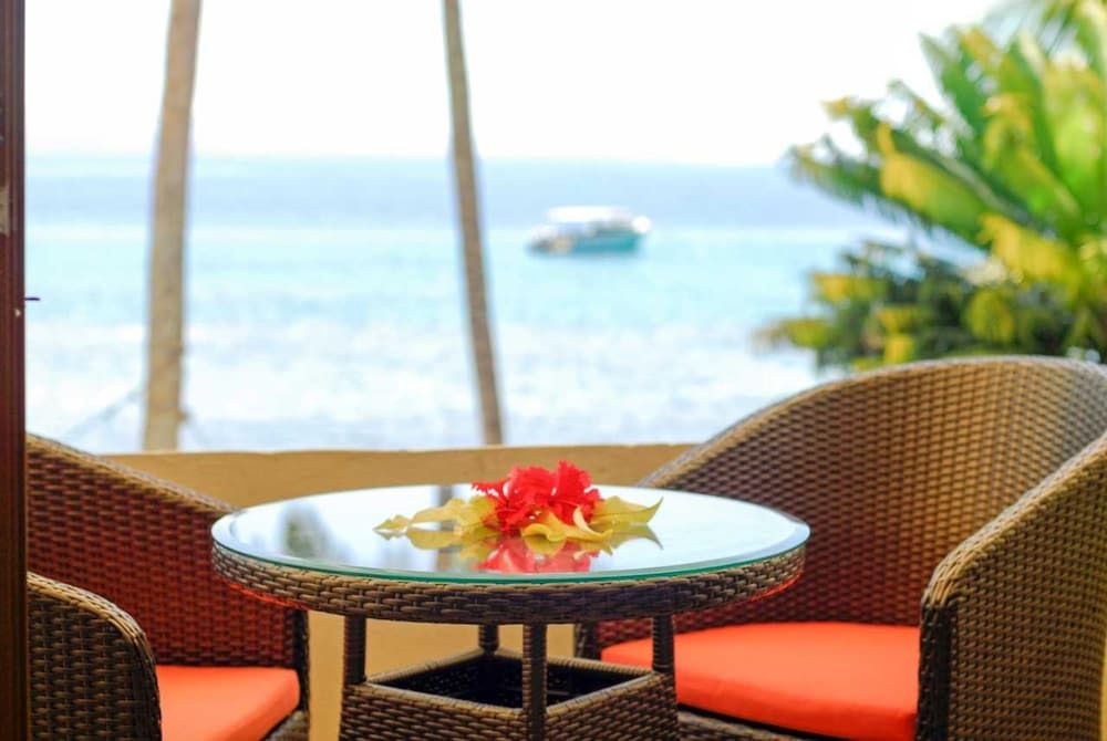 Garden Island Resort Oceanview Room 3