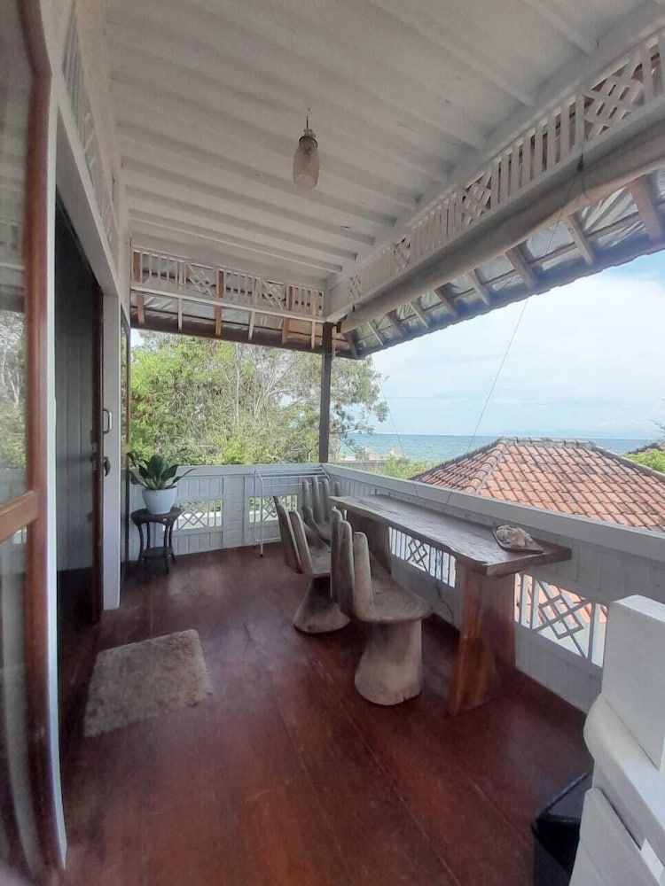The High Dive Gili Gede Deluxe Loft, 2 Bedrooms, Balcony, Ocean View 6