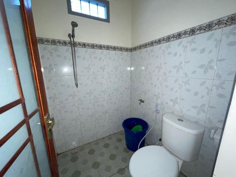 Bromo Semesta Guesthouse Family Room 6