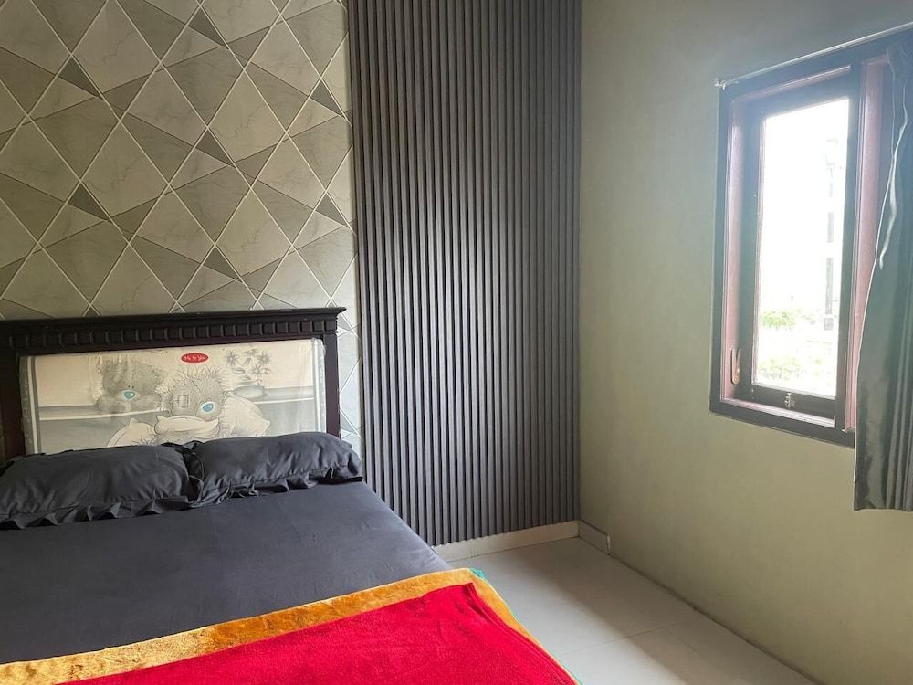 Bromo Semesta Guesthouse Family Room 3