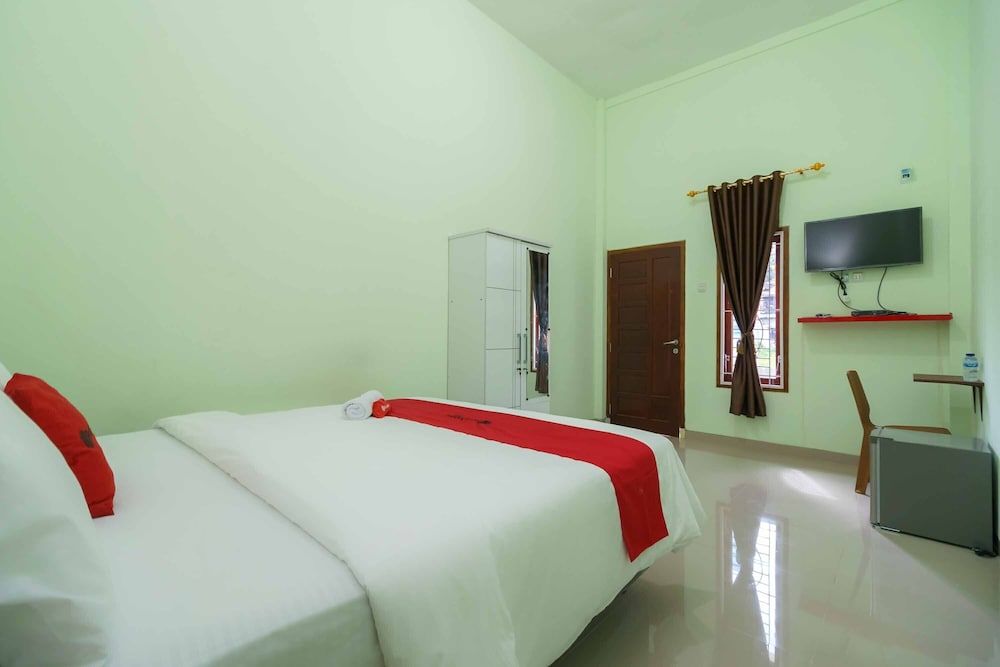 Double Room (Reddoorz)
