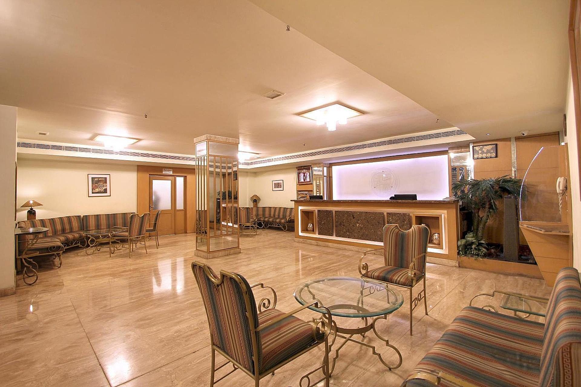 Shared lounge/TV area