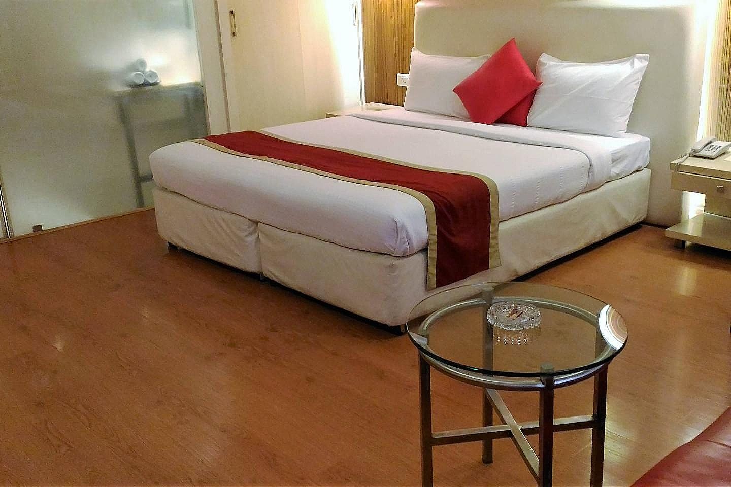 Deluxe Business Room