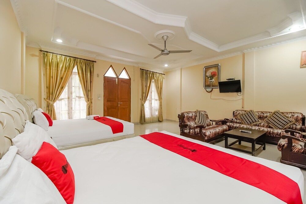 Family Room (RedDoorz)