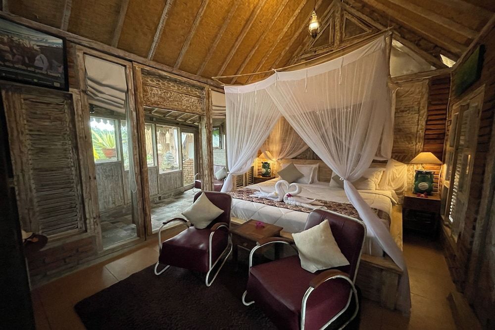 1 Bedroom Villa Fancy Wooden House