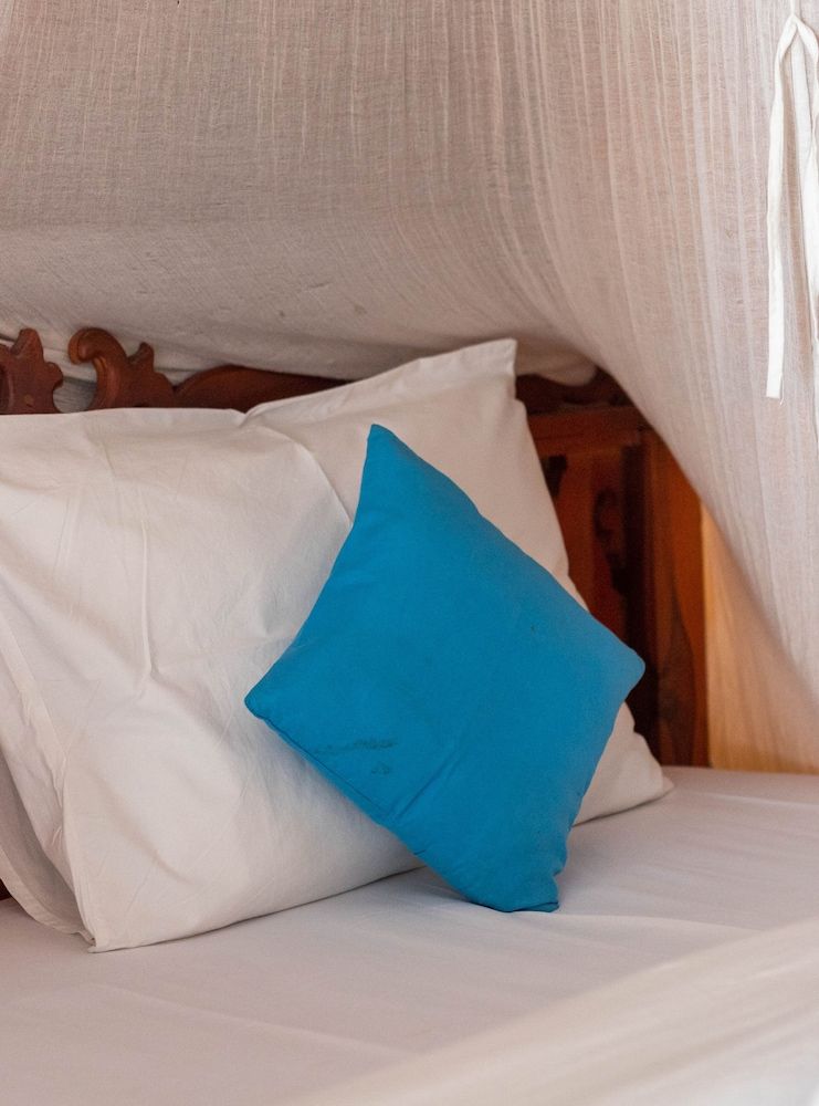 Sukawati Inn Deluxe Double Room, Garden View 6