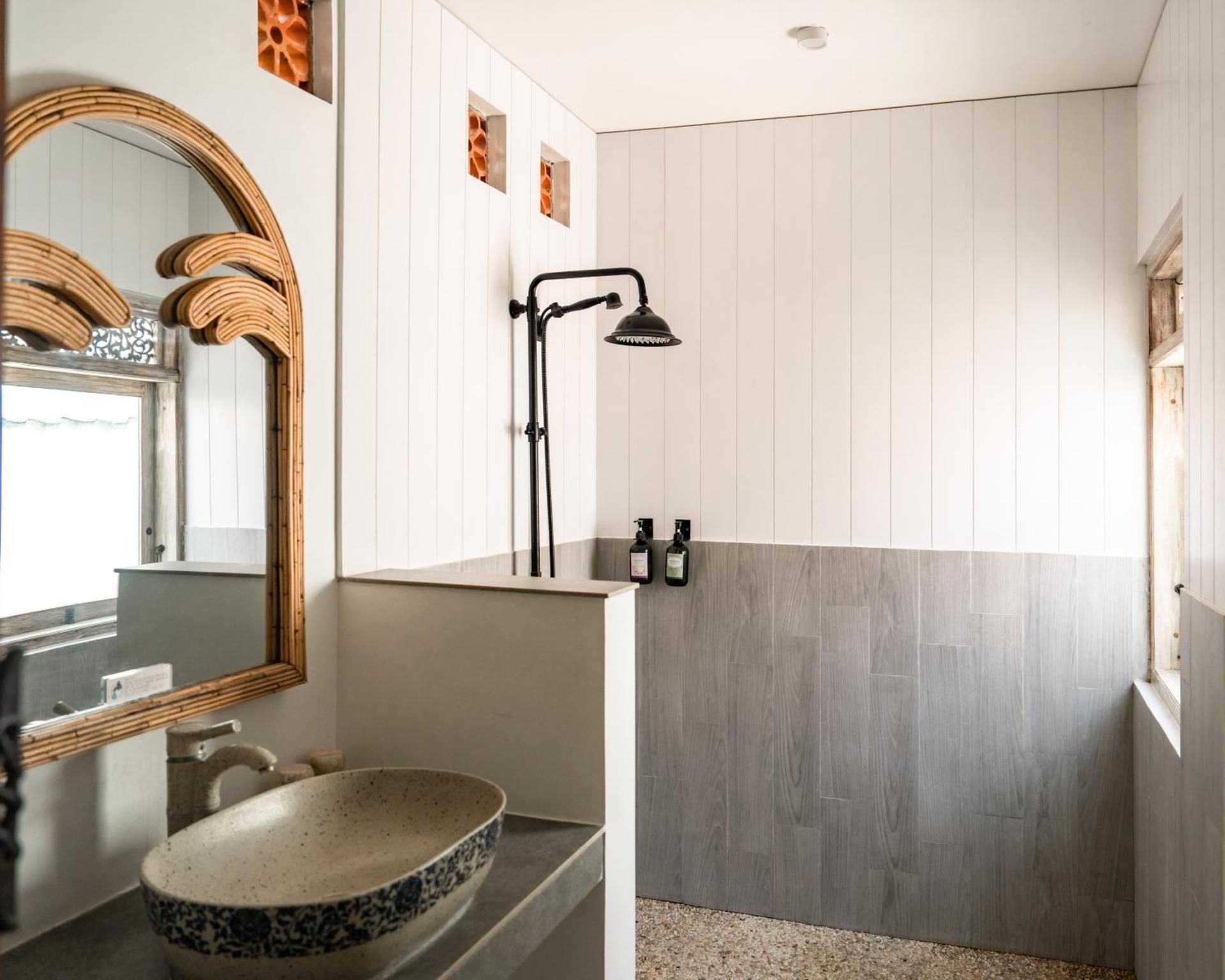 undefined Mambo Beach Resort 8