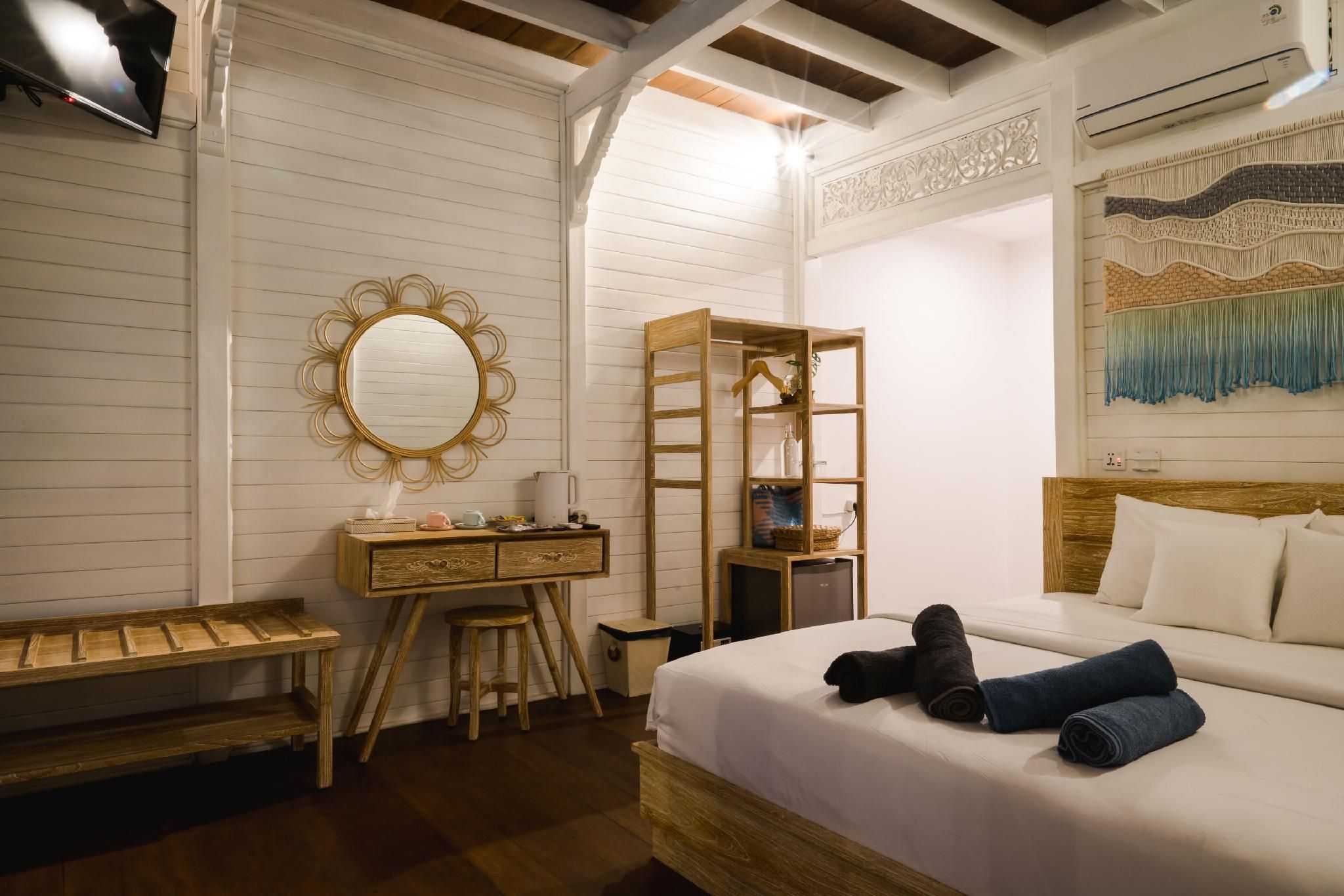 undefined Mambo Beach Resort 5