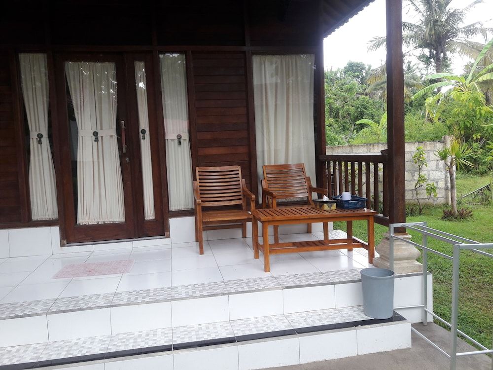 Timbool Bungalow Twin Room 9