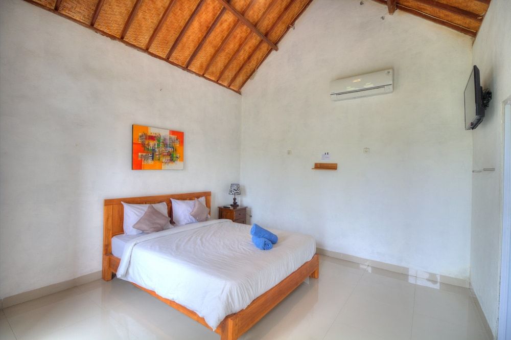 Kira Cottages Basic Double Room 2