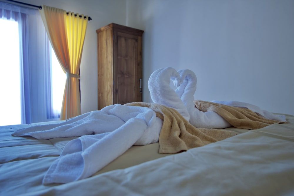 Kubu Artha Bungalow Nusa Penida Deluxe Double or Twin Room 9