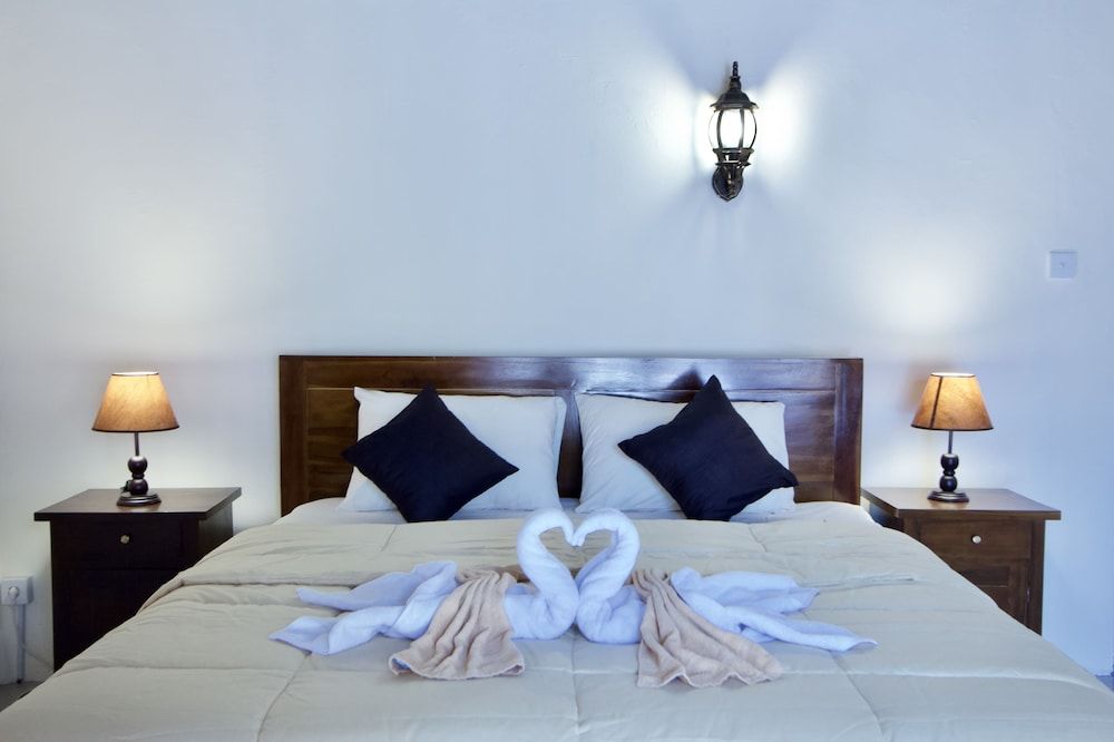 Kubu Artha Bungalow Nusa Penida Deluxe Double or Twin Room 7