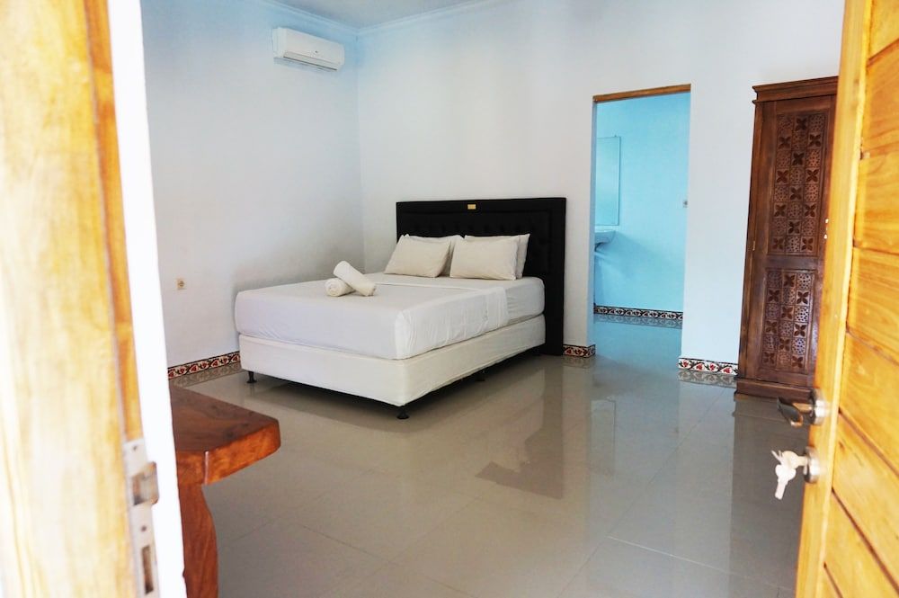 Lazia Corner Hills Deluxe Room 14