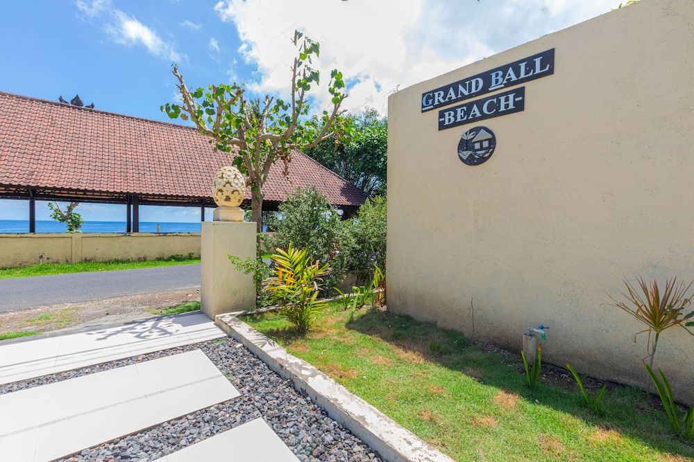 undefined Grand Ball Beach Garden 5