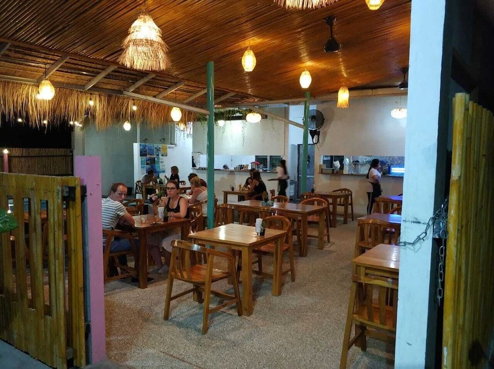 undefined Bunk Bed Room Nusa Penida - Hostel 4