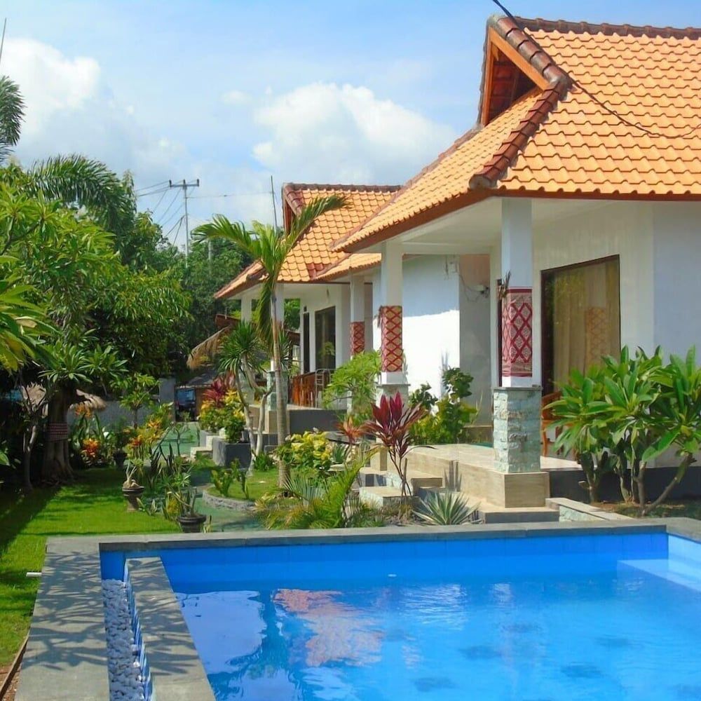 undefined Kuri Garden Cottage