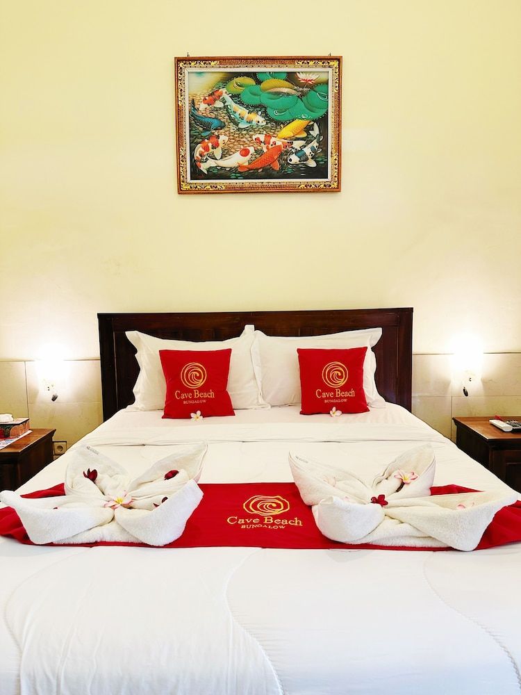 undefined Cave Beach Bungalow 10