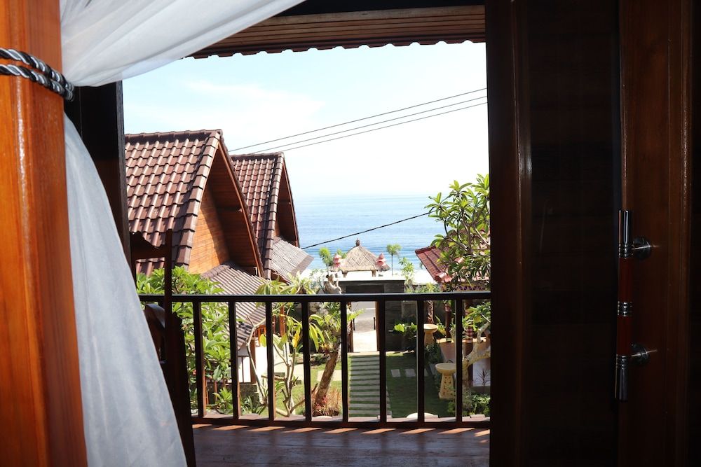 Boga Segara Villa and Resto Deluxe Double Room, 1 Bedroom, Balcony, Sea View 4
