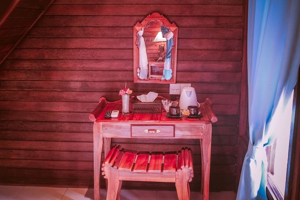 Boga Segara Villa and Resto Family Triple Room, 3 Bedrooms, Sea View, Beachside 8