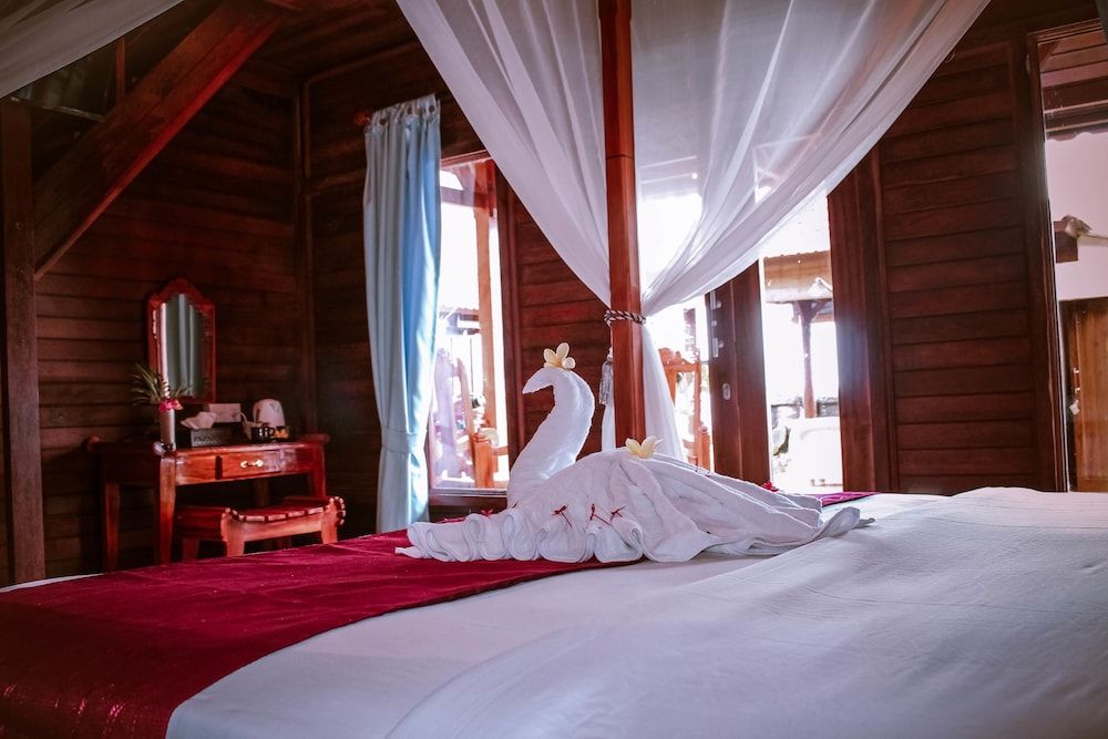 Boga Segara Villa and Resto Family Triple Room, 3 Bedrooms, Sea View, Beachside 7