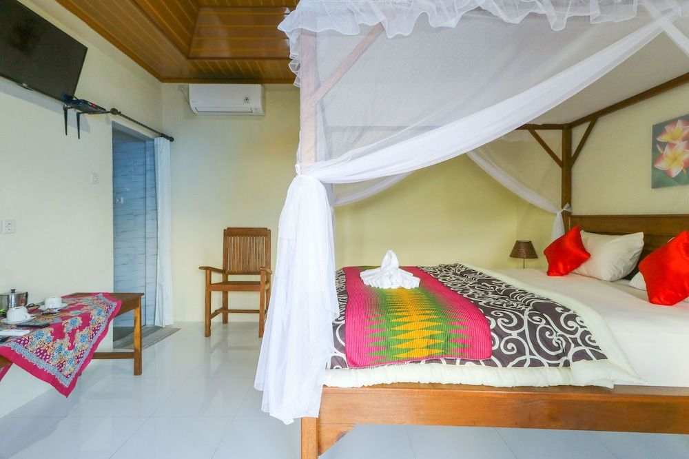 Sri Gunadi Bungalow Standard Double Room 2
