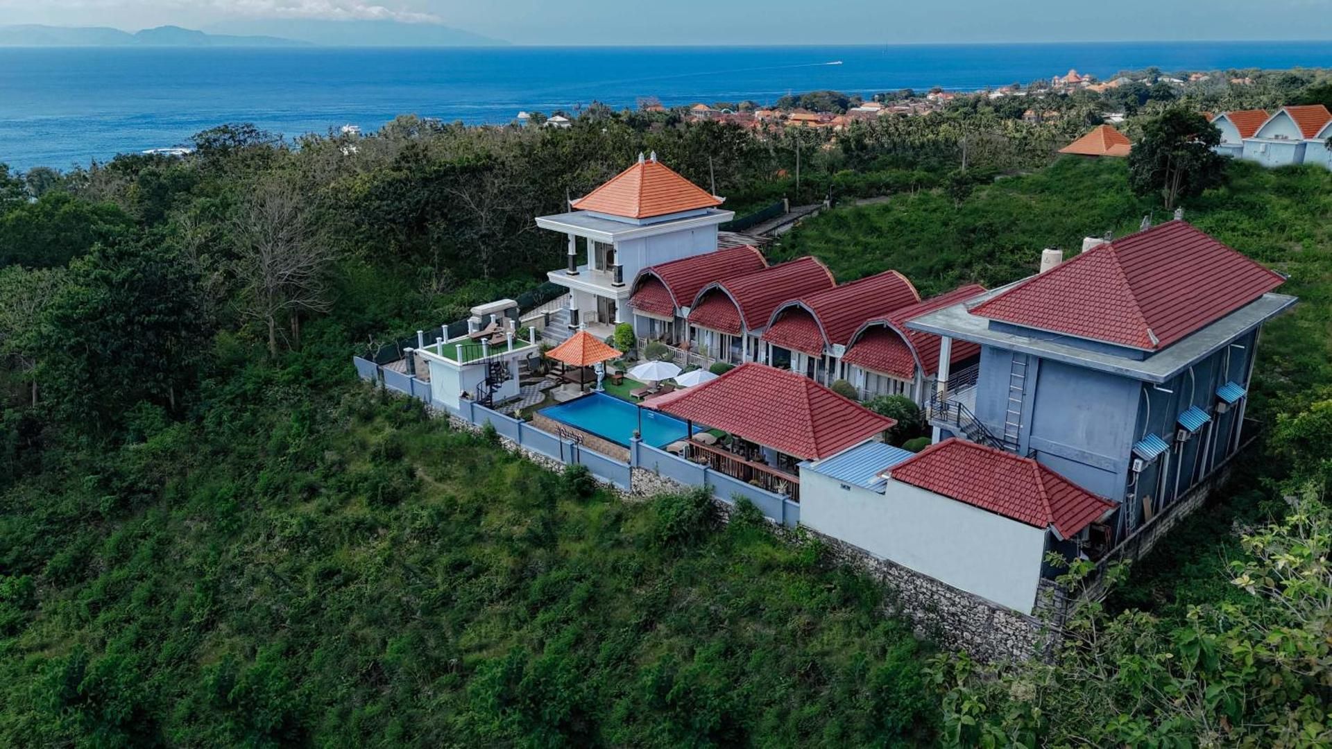 undefined Kaylas Hill 2