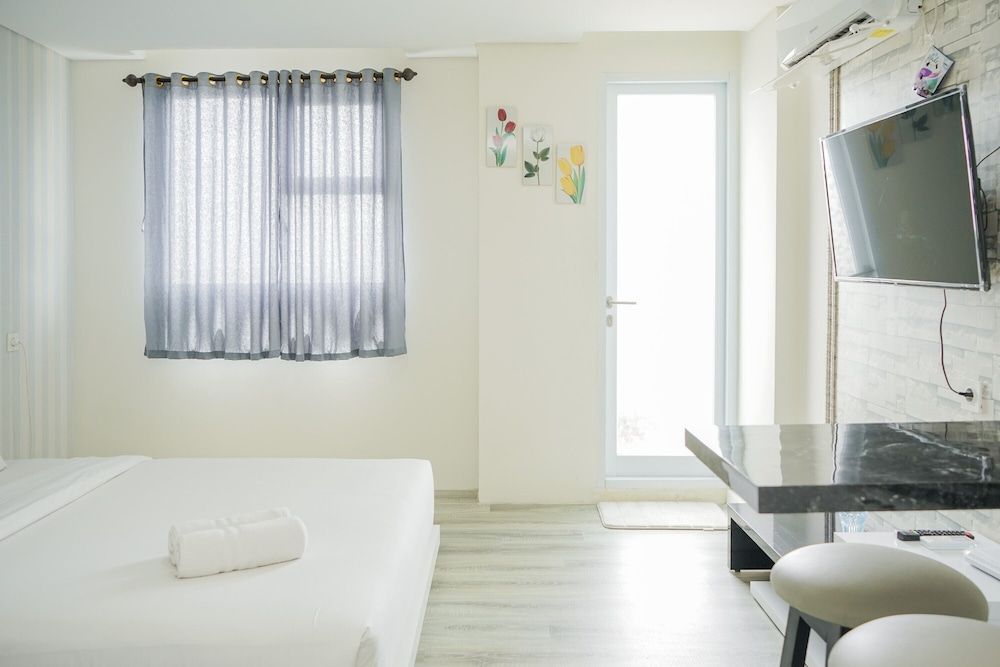 Chic and Spacious Studio at Bintaro Icon Apartment