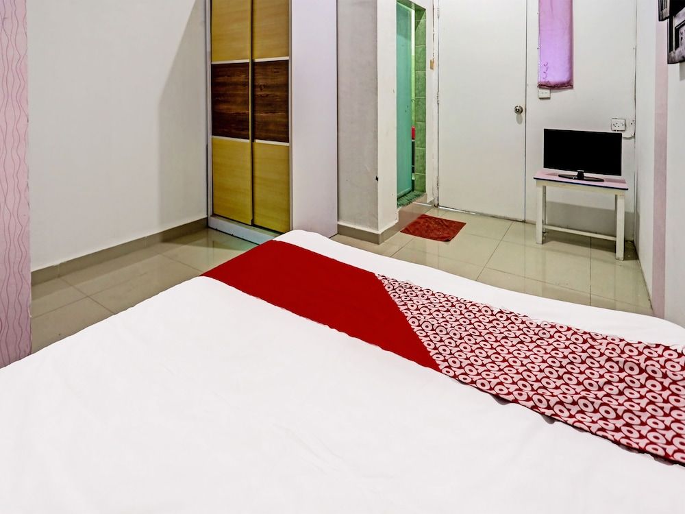 OYO 91784 Zazezo Homestay Syariah Standard Double Room 12