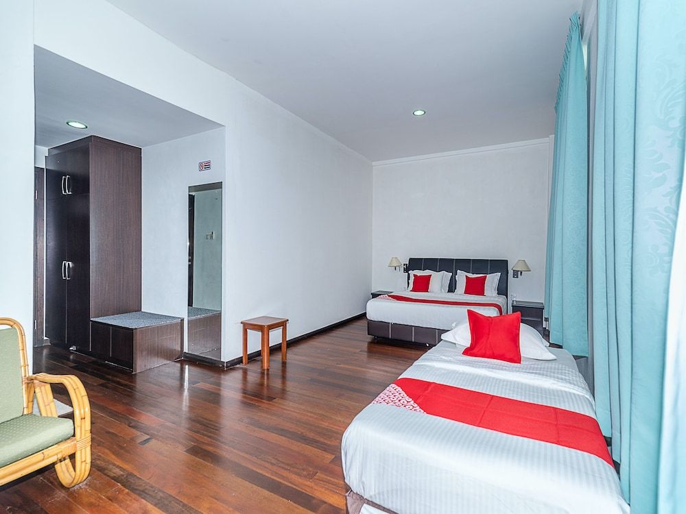 Hotel O Eagle Wood Garden Deluxe Triple Room