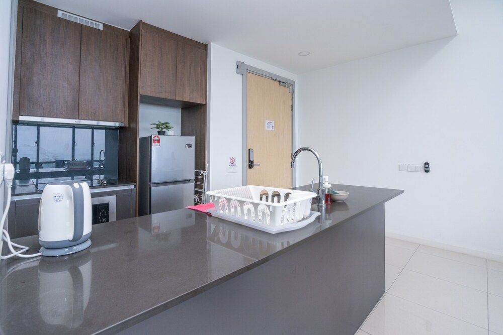 undefined OYO Home 89725 Beautiful 3br Grand Medini 8