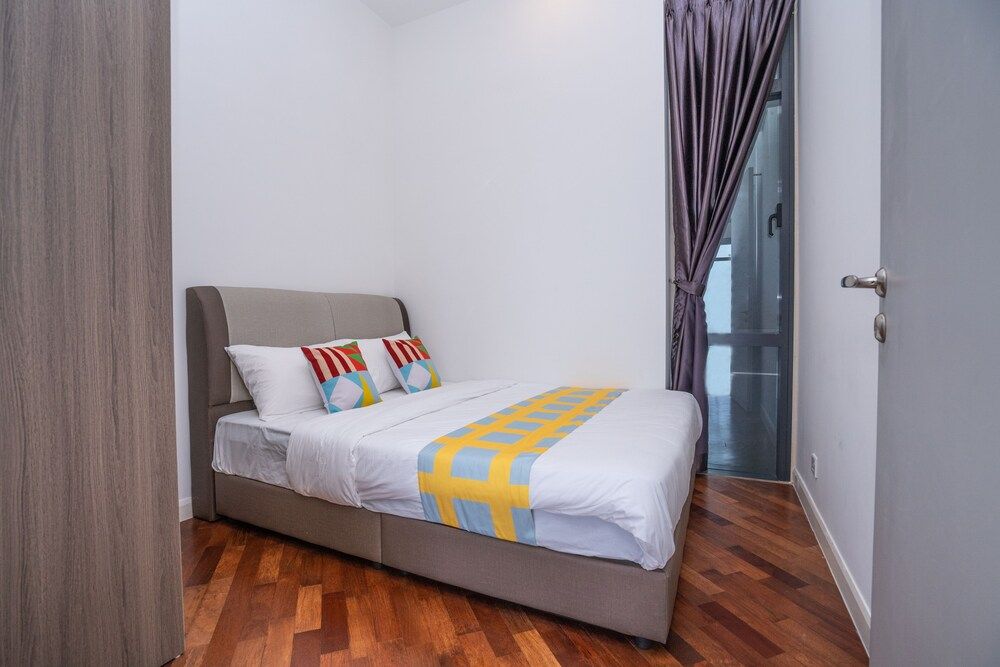 OYO Home 89725 Beautiful 3br Grand Medini Classic Room 13