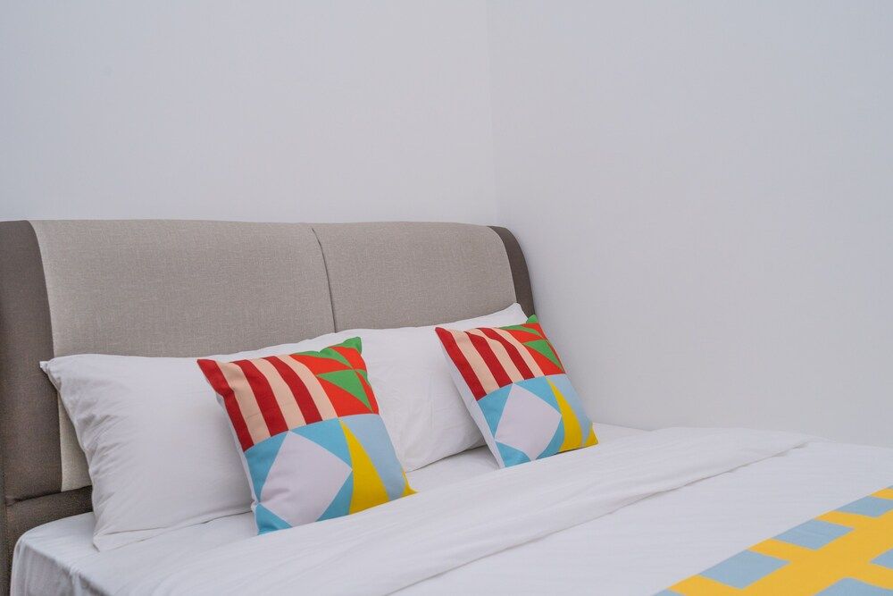 OYO Home 89725 Beautiful 3br Grand Medini Classic Room 17