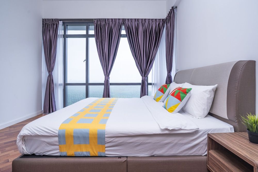 OYO Home 89725 Beautiful 3br Grand Medini Classic Room 4