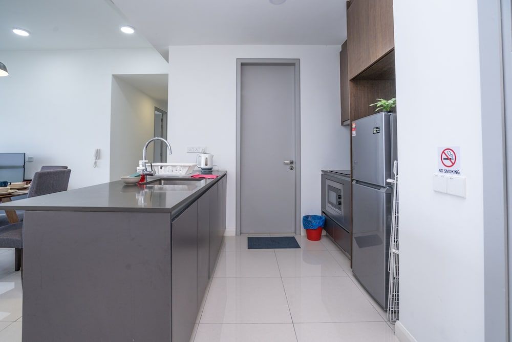 OYO Home 89725 Beautiful 3br Grand Medini Classic Room 26