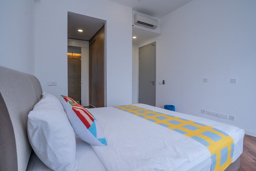 OYO Home 89725 Beautiful 3br Grand Medini Classic Room 5