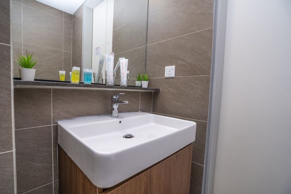 OYO Home 89725 Beautiful 3br Grand Medini Classic Room 20