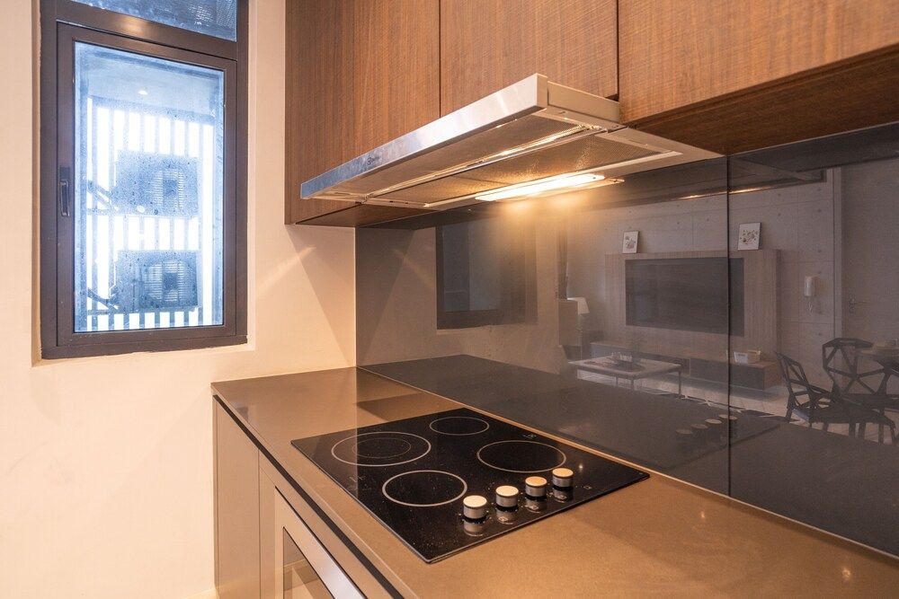 OYO Home 89724 Amazing 2br Grand Medini Classic Room 14