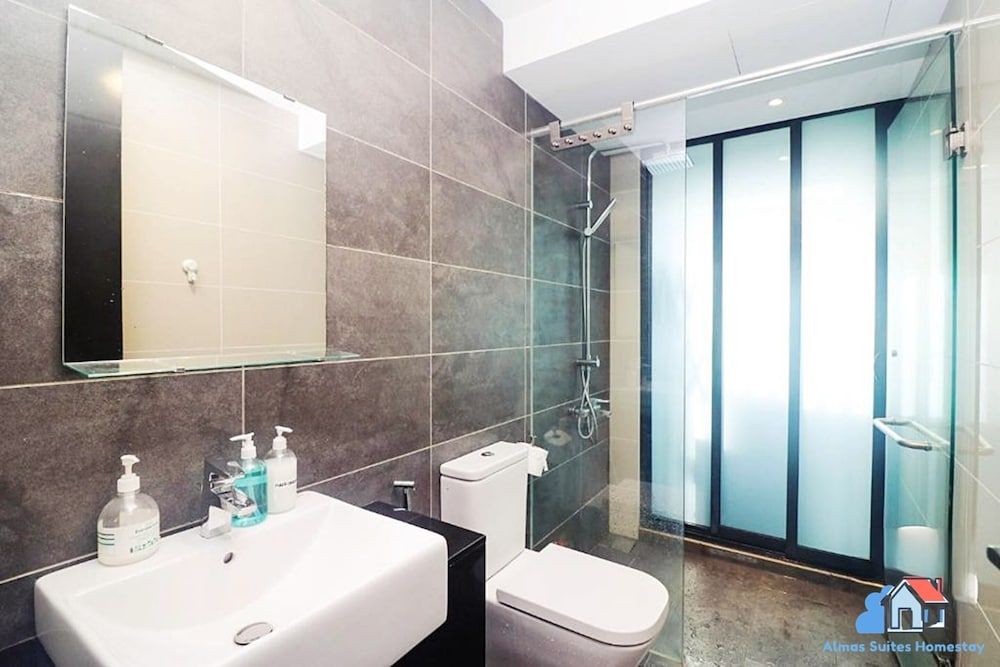 Almas Suites Puteri Harbour Comfort Suite, 1 King Bed 9