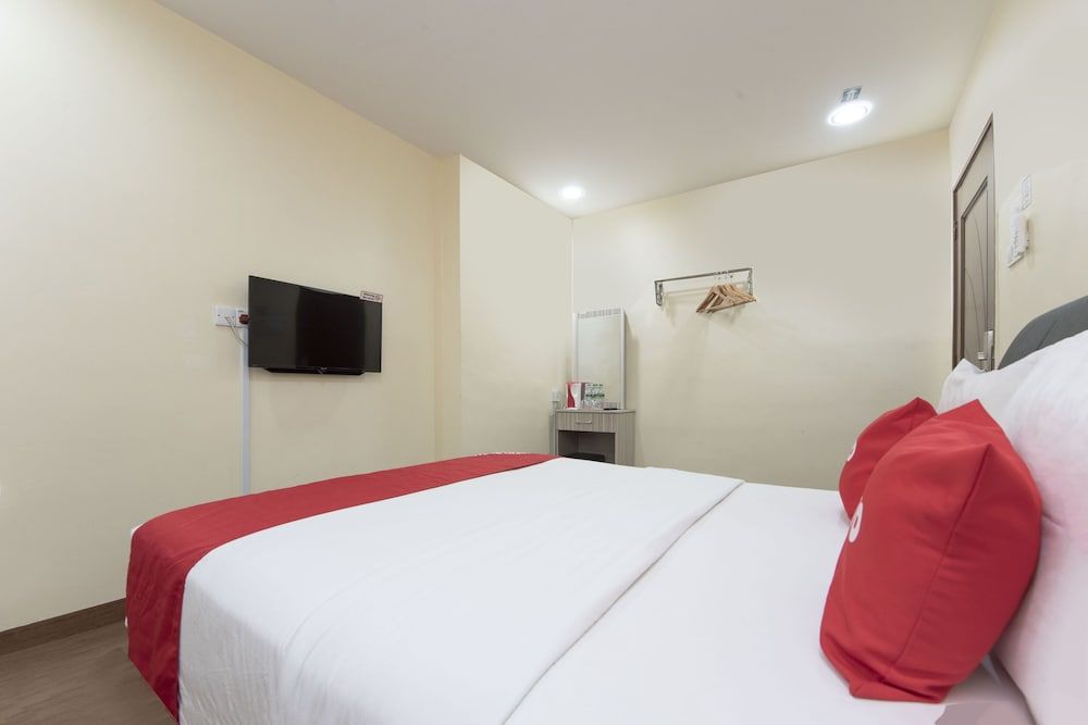Hotel O Jasin Standard Double Room
